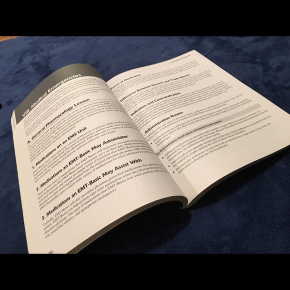 EMT -Basic Exam Cram Plan book - Picture 3 of 4